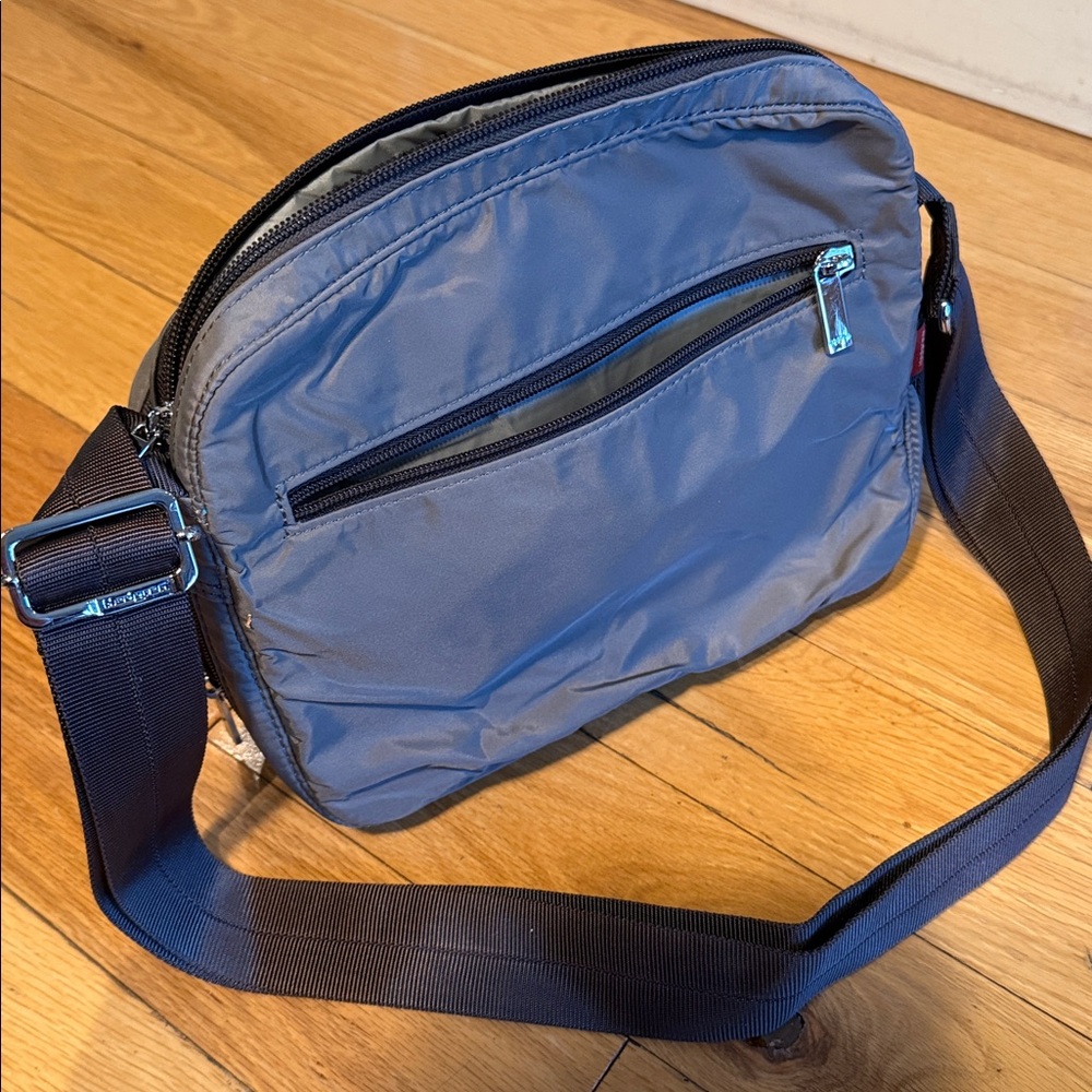 Hedgren inner city metro crossover bag in grey NEW - Picture 7 of 8